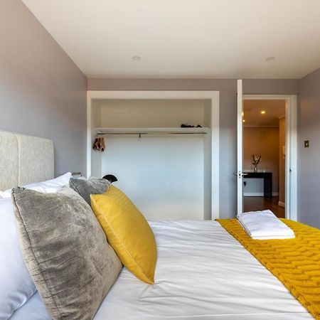 גלאזגו Stunning 1 Bed Merchant City Apartment With Parking מראה חיצוני תמונה