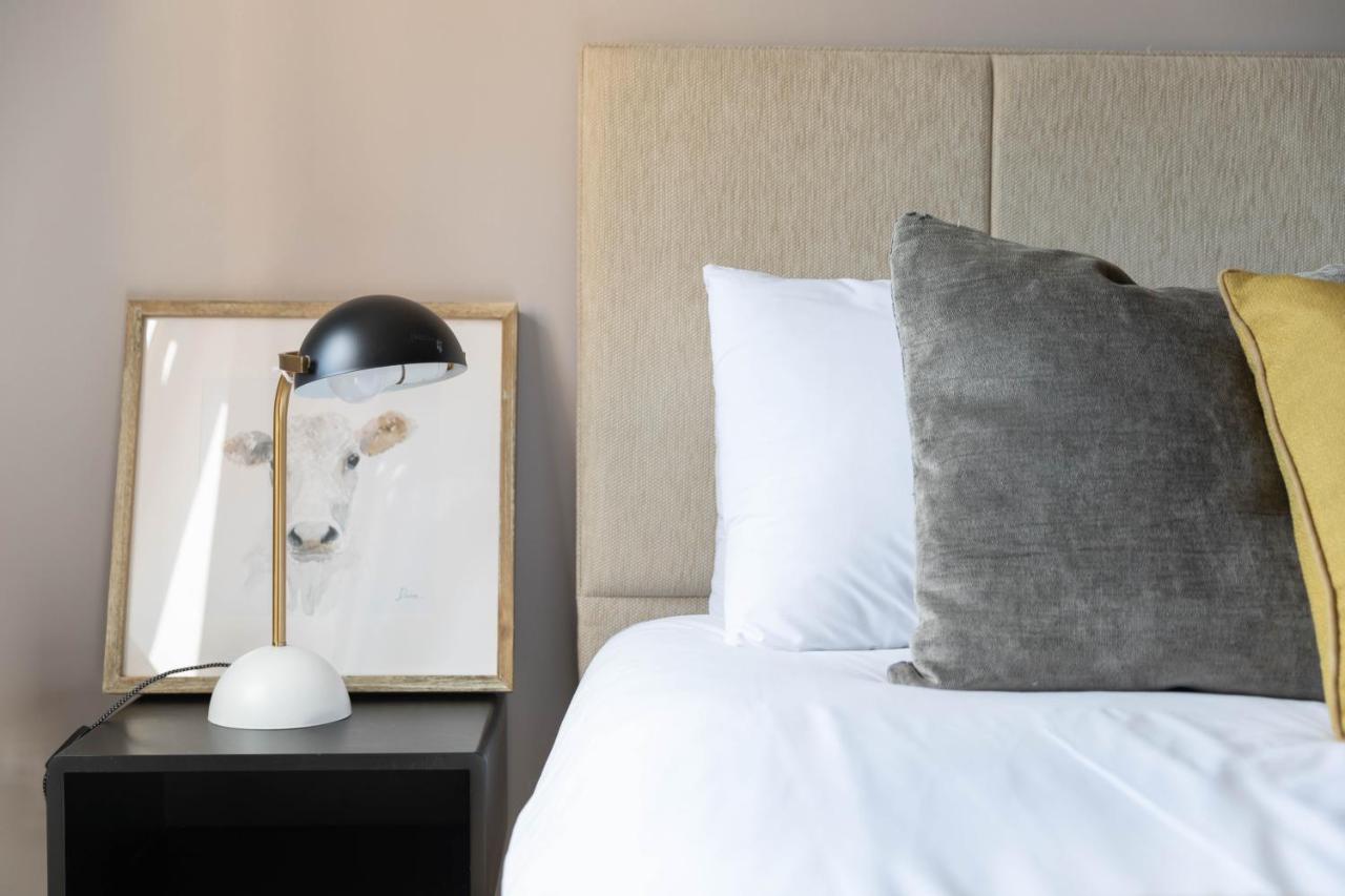 גלאזגו Stunning 1 Bed Merchant City Apartment With Parking מראה חיצוני תמונה