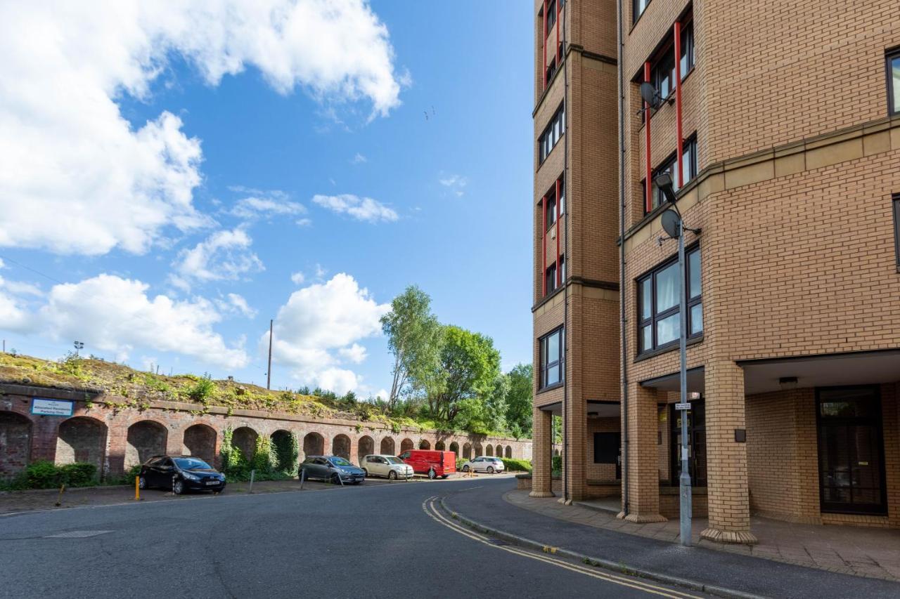 גלאזגו Stunning 1 Bed Merchant City Apartment With Parking מראה חיצוני תמונה